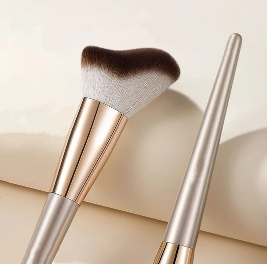 Best Travel Makeup Brush Set for Sensitive Skin in 2026