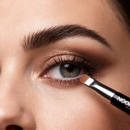 Best Makeup Brushes for Sensitive Skin: The “Aging-Safe” Routine That Keeps Skin Smooth, Not Stressed
