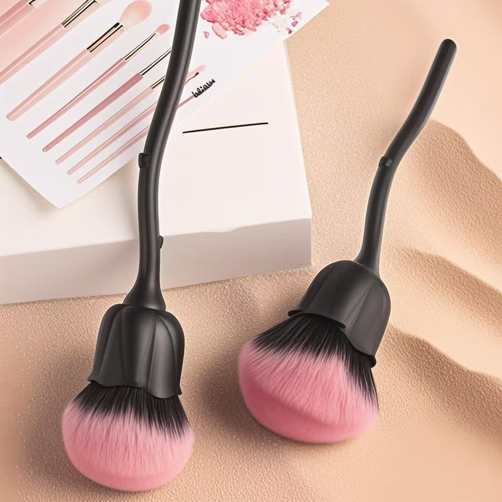 MIDNIGHT STARDUST ROSE BLUSH & CONTOUR BRUSH